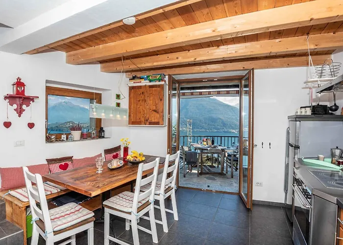 Vakantiehuis Rustico Casa Bianca Pianello Del Lario